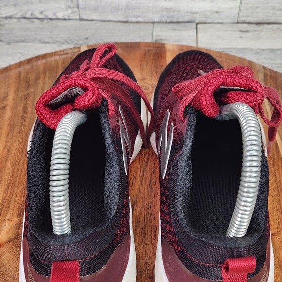 New Balance Womens Size 6 Fresh Foam Arishi V3 Red Running Shoes Boys Size 4.5 - Picture 10 of 16